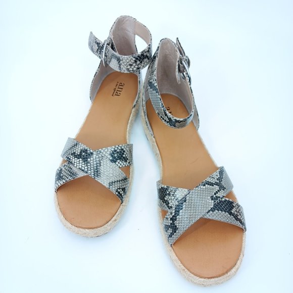 A.N.A GRAY BLAZE SNAKESKIN PRINT SANDALS SIZE 9M - Picture 13 of 16